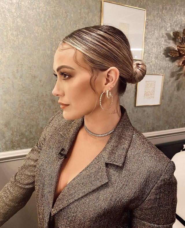 Hilary’s look for “The Late Late Show with James Corden” IG February 2022
